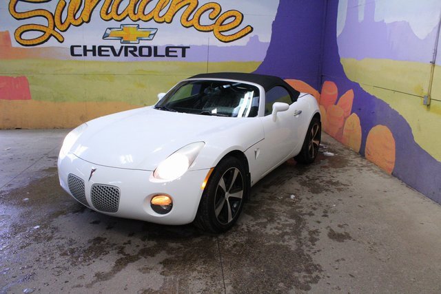 Used 2007 Pontiac Solstice Convertible image 4