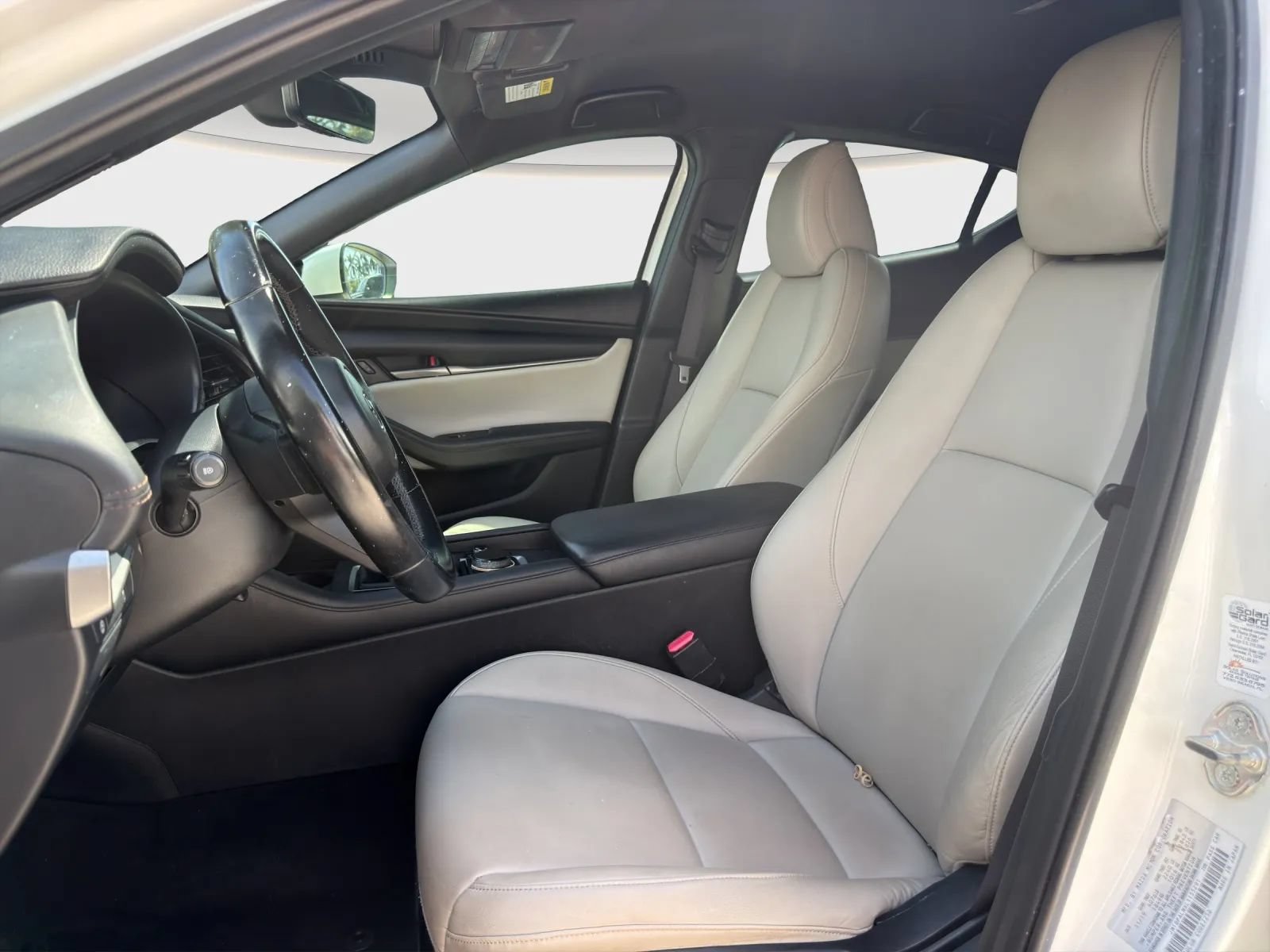 Used 2020 MAZDA MAZDA3 Hatchback FWD image 8