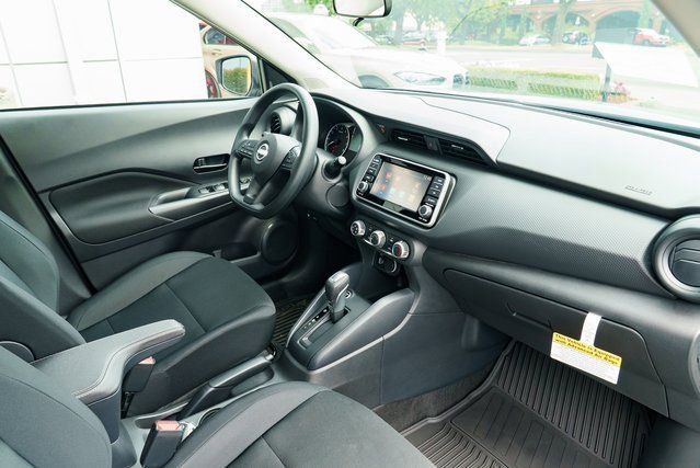 New 2025 Nissan Kicks Play S image 25