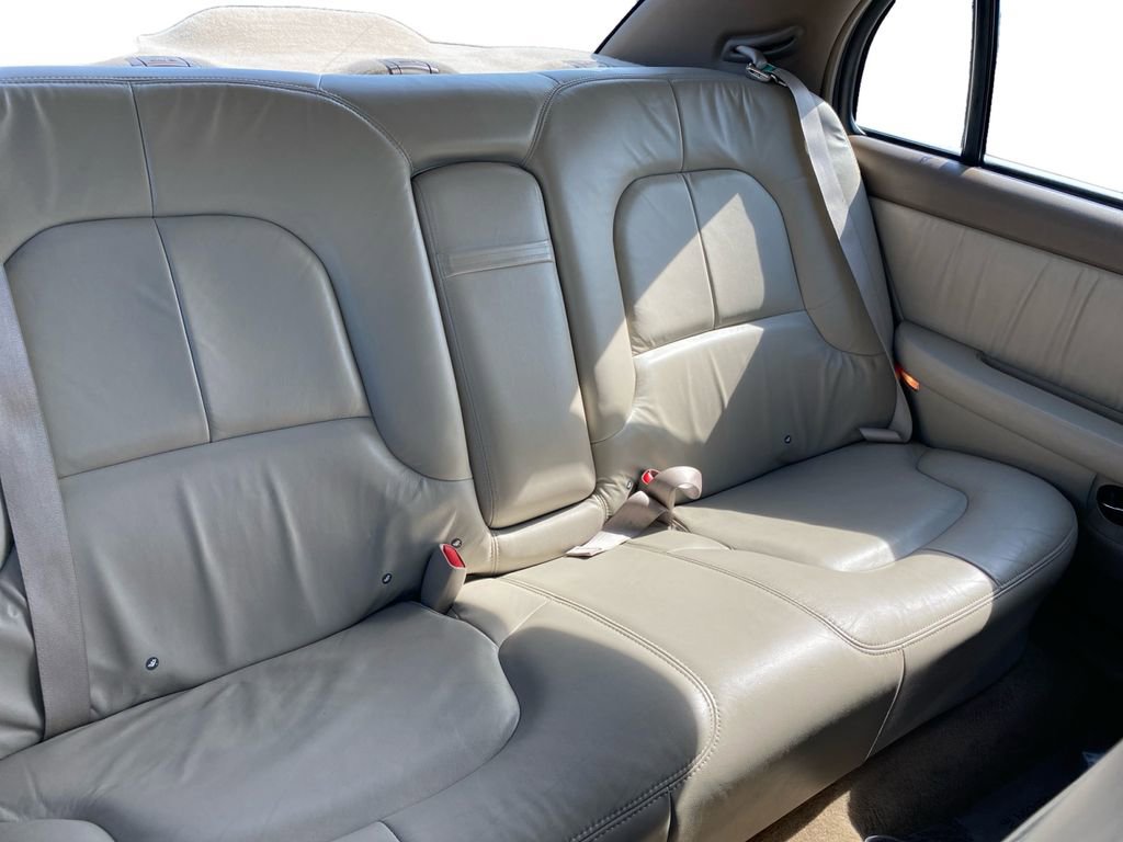 Used 2004 Buick Park Avenue w/ Diamond Edition FWD image 18