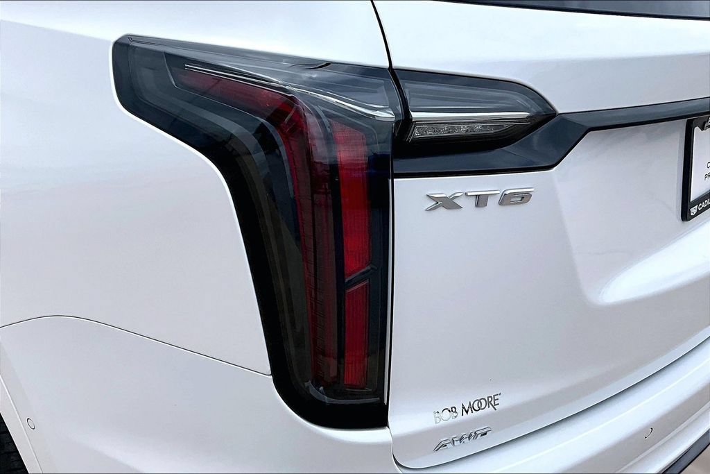 Certified 2024 Cadillac XT6 Sport w/ LPO, Red Accent Package AWD/4WD image 31