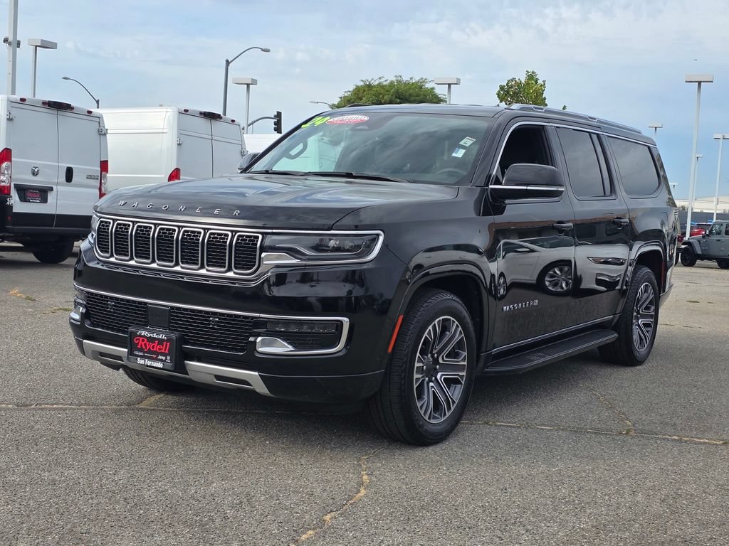 Used 2024 Jeep Wagoneer L Series II w/ Flexible Seating Group AWD/4WD image 10