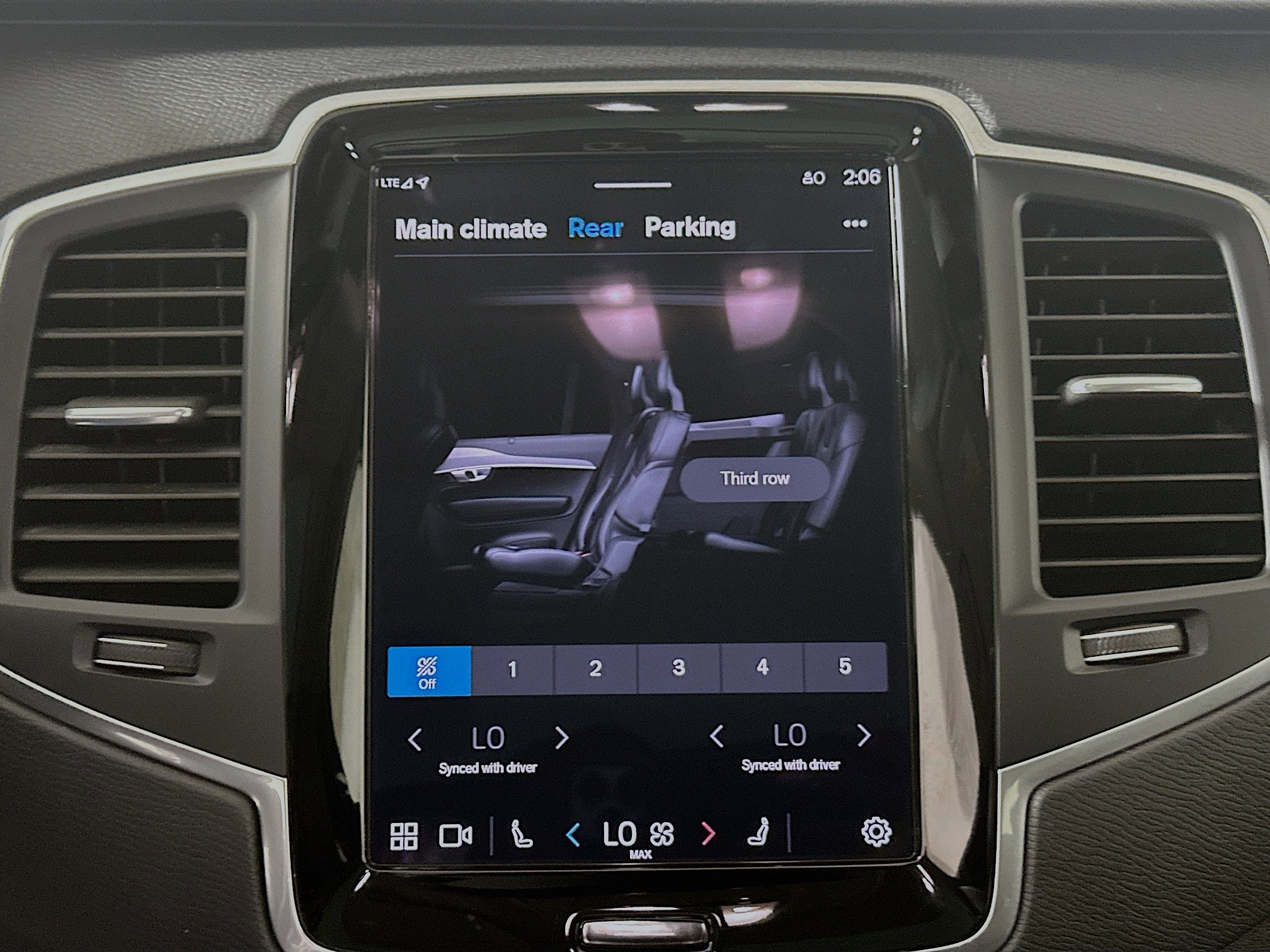 Used 2023 Volvo XC90 B6 Core image 23