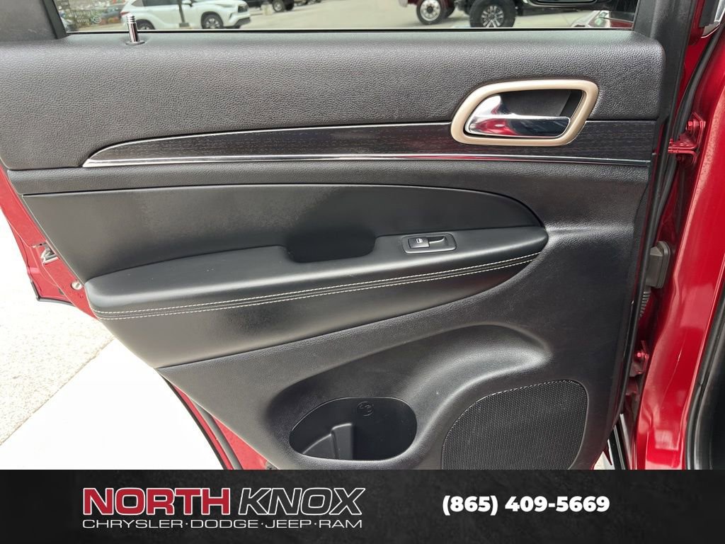 Used 2014 Jeep Grand Cherokee Limited w/ Luxury Group II image 16