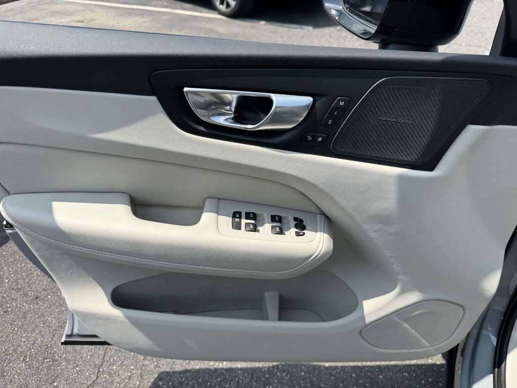 Certified 2026 Volvo XC60 B5 Ultra w/ Climate Package AWD/4WD image 14