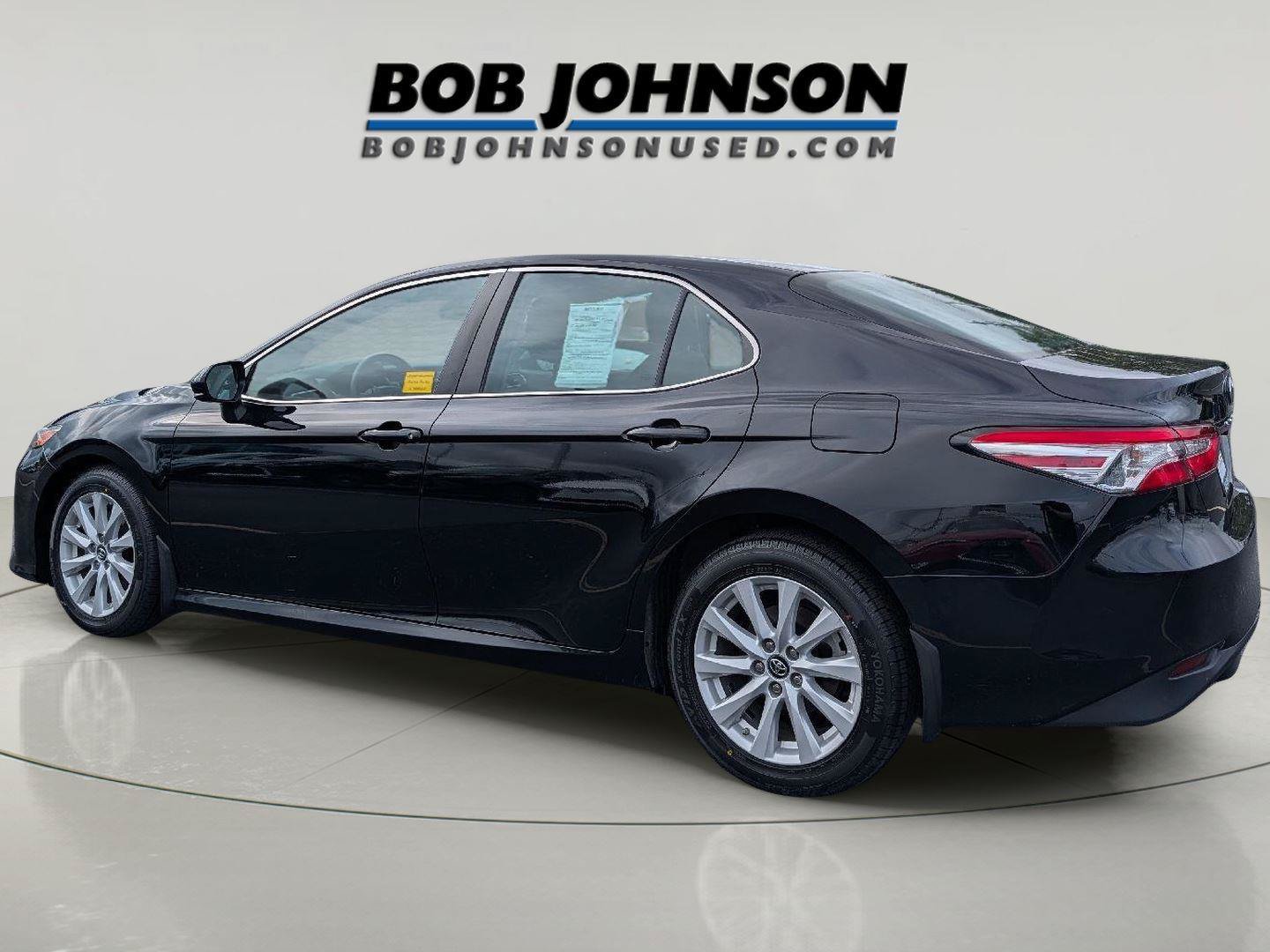 Used 2018 Toyota Camry LE FWD image 4