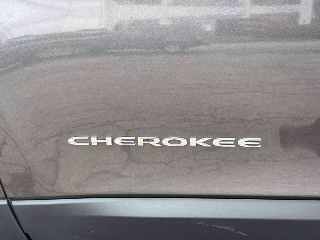 Used 2014 Jeep Cherokee Latitude w/ Comfort/Convenience Group AWD/4WD image 40