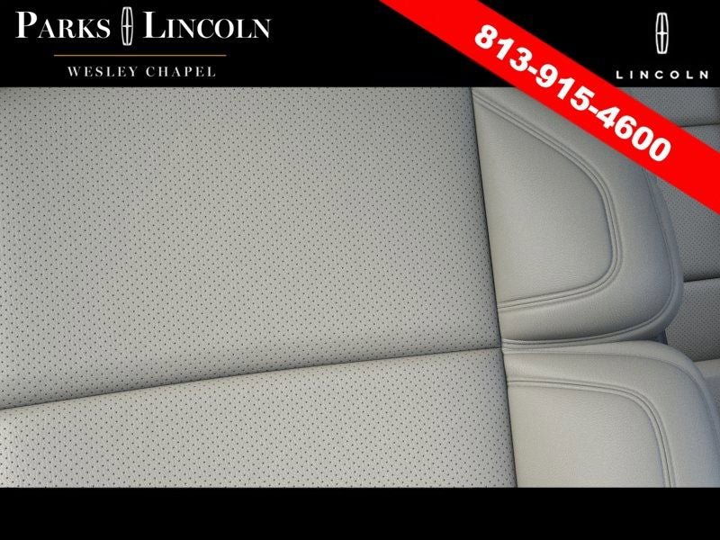 New 2026 Lincoln Navigator L Reserve AWD/4WD image 16