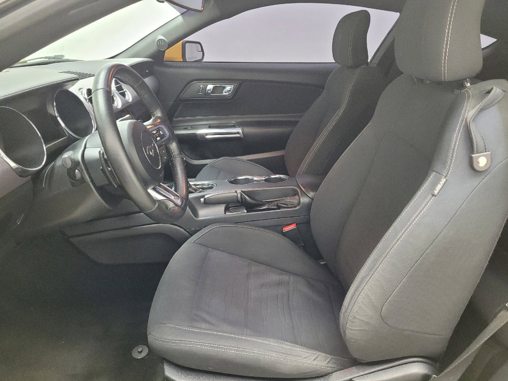 Used 2017 Ford Mustang Coupe RWD image 17