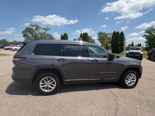 Used 2023 Jeep Grand Cherokee L Laredo w/ Luxury Tech Group I AWD/4WD image 7