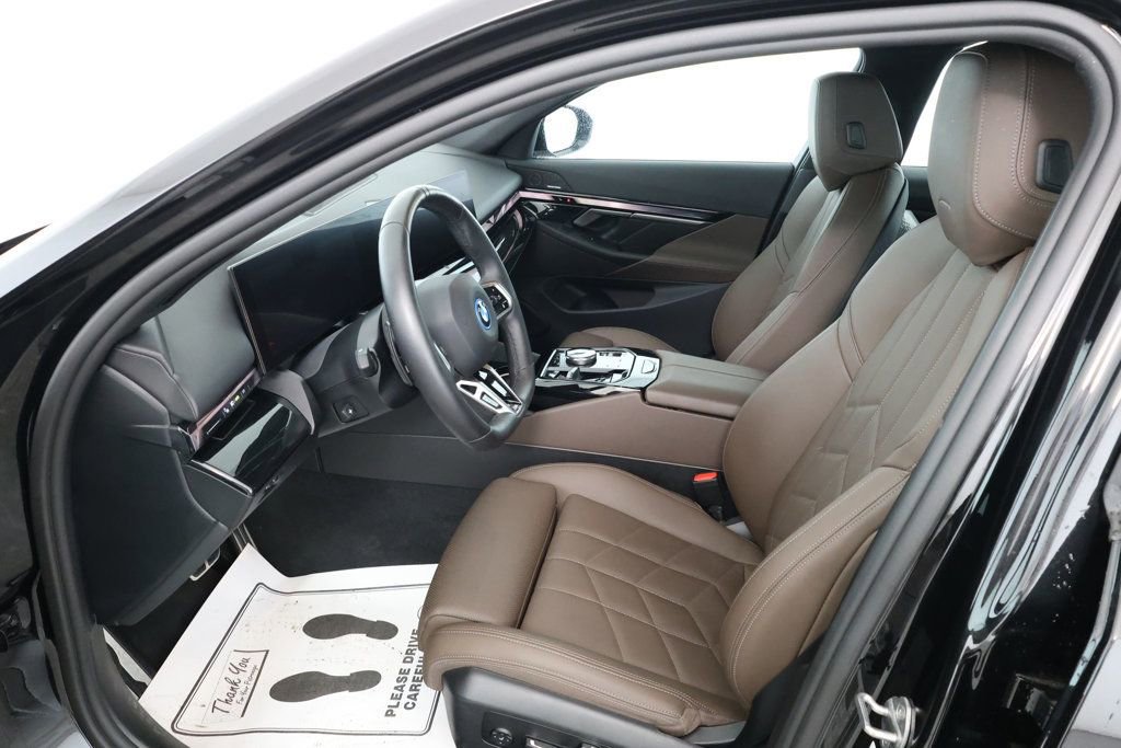 Used 2024 BMW i5 eDrive40i w/ M Sport Package image 21