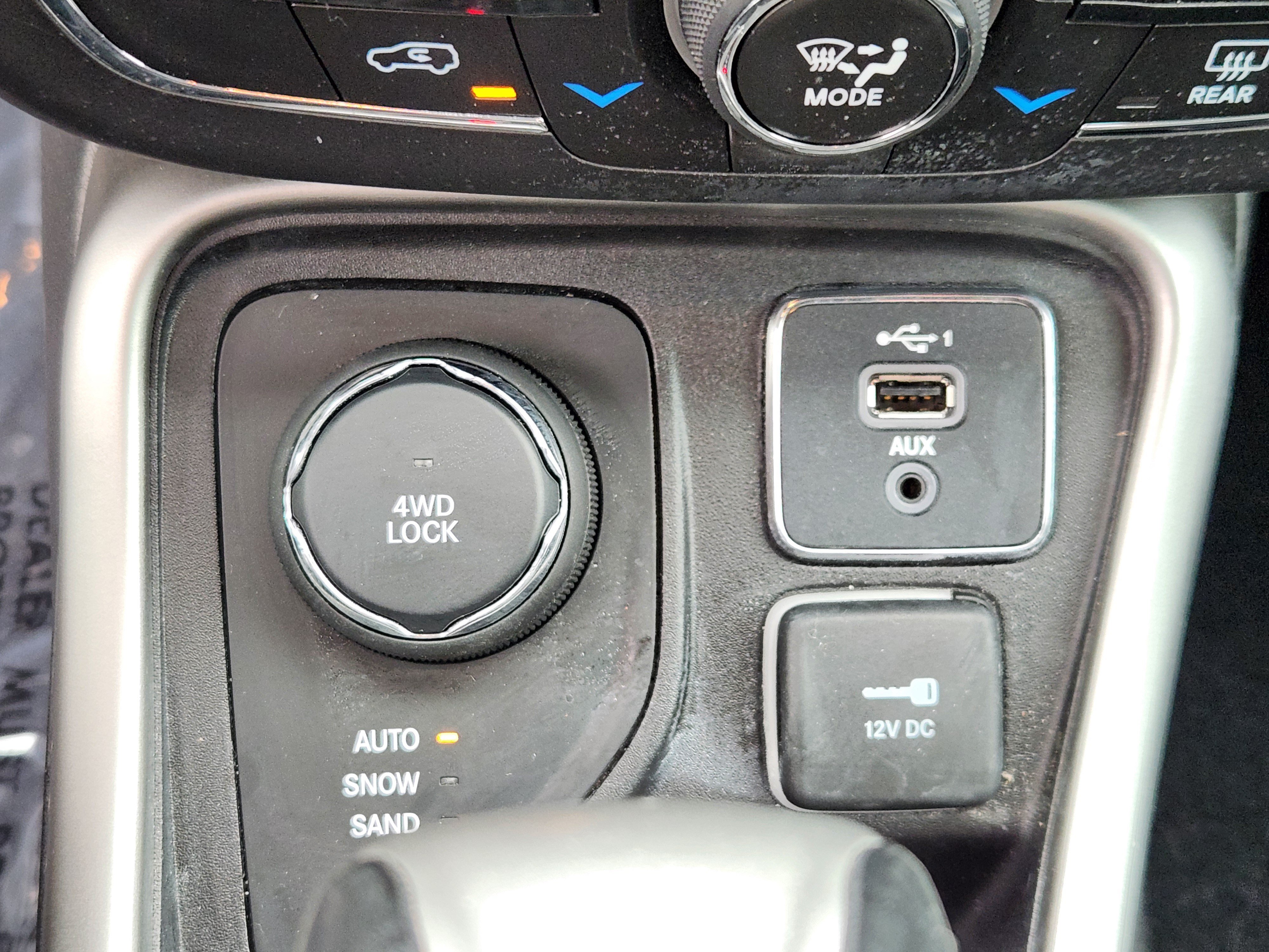 Used 2019 Jeep Compass Latitude AWD/4WD image 21
