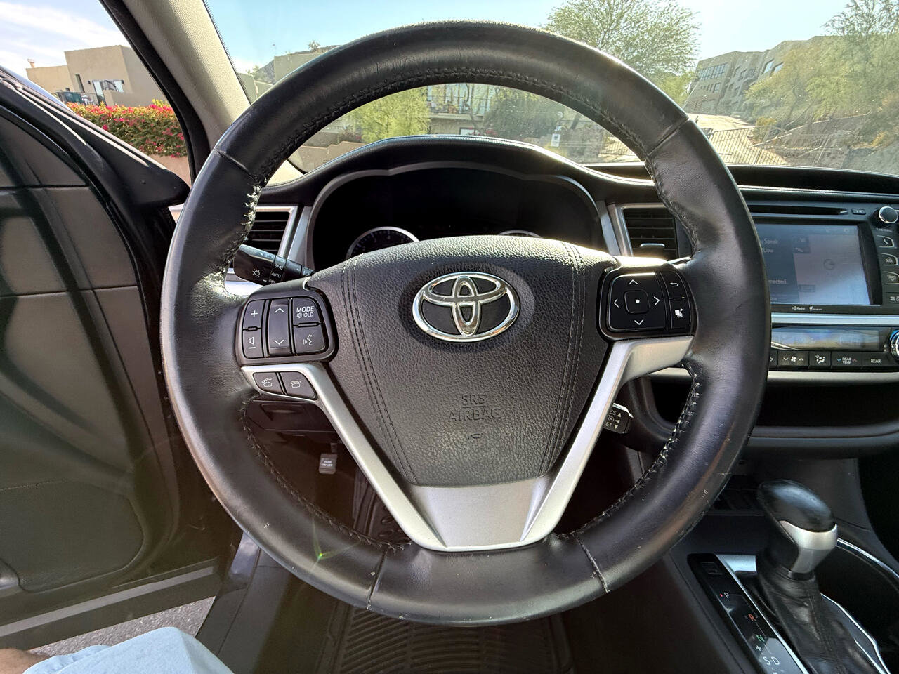 Used 2015 Toyota Highlander XLE image 15