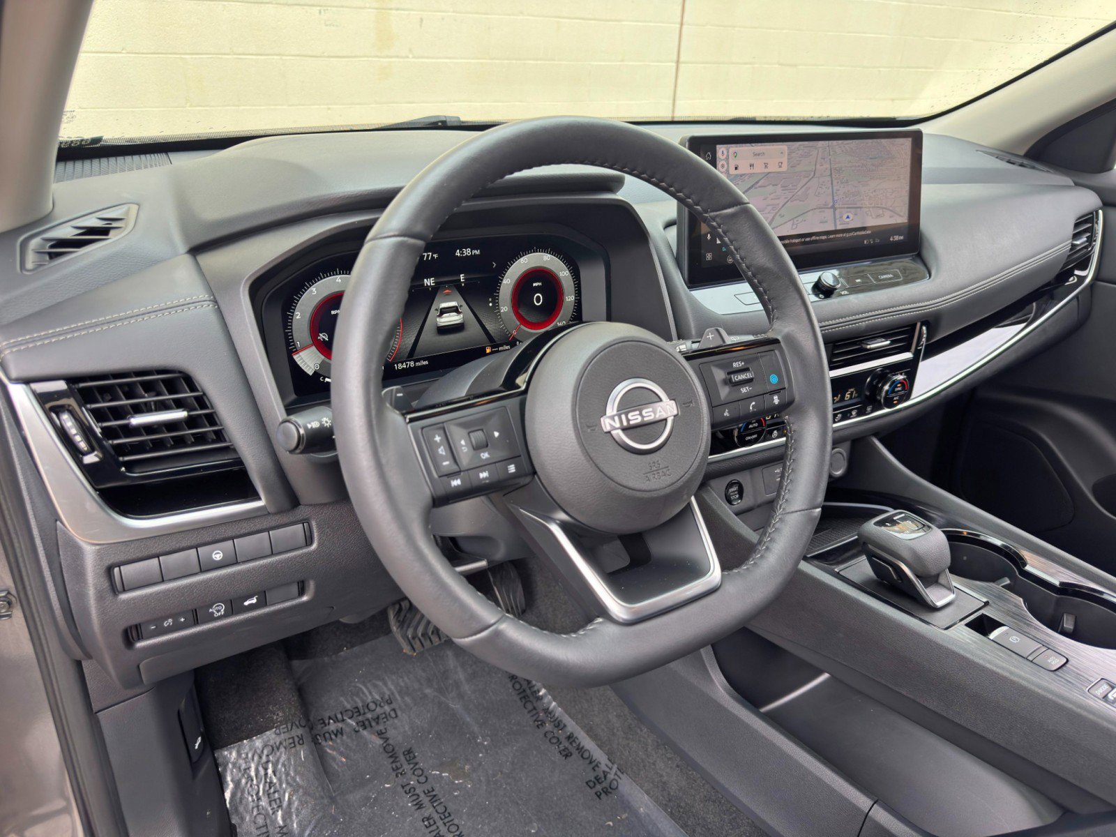 Used 2024 Nissan Rogue SL FWD image 12