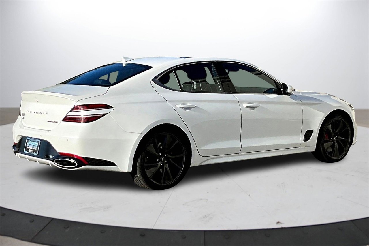 Used 2022 Genesis G70 3.3T w/ Sport Prestige Package image 8