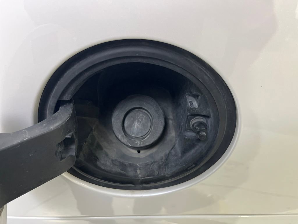 Used 2017 Cadillac Escalade Platinum image 46