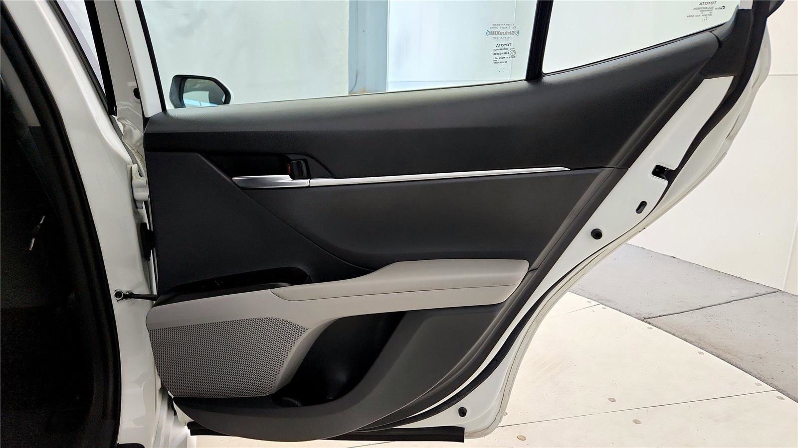 Used 2022 Toyota Camry LE w/ Carpet Mat Package (TMS) image 19