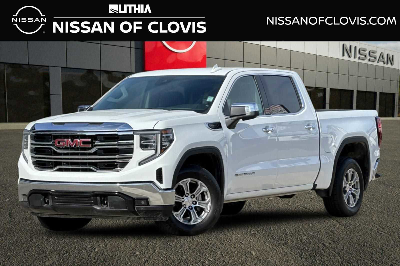 Used 2024 GMC Sierra 1500 SLT image 1