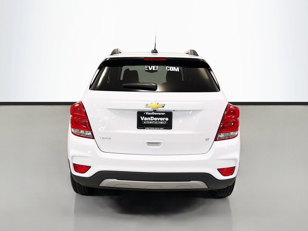 Used 2020 Chevrolet Trax LT w/ Sun & Sound Package FWD image 9