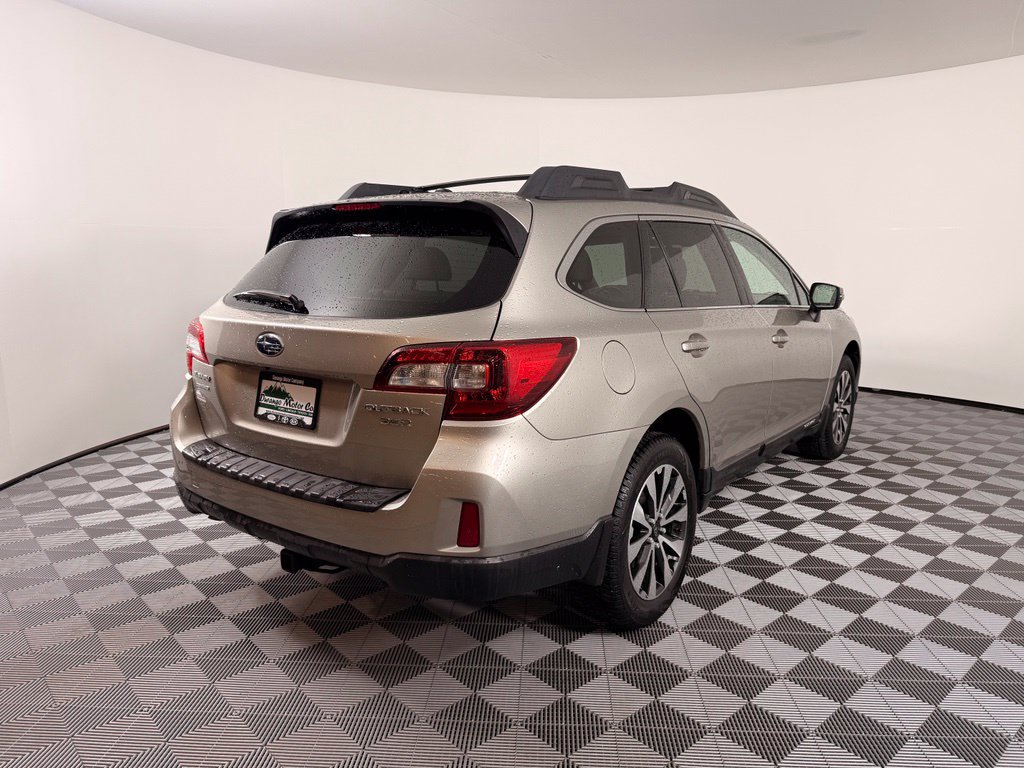 Used 2015 Subaru Outback 3.6R Limited AWD/4WD image 9