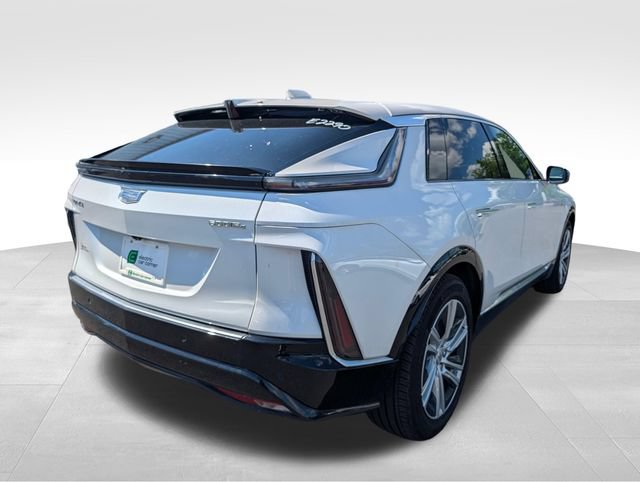 Used 2024 Cadillac Lyriq Tech AWD/4WD image 8