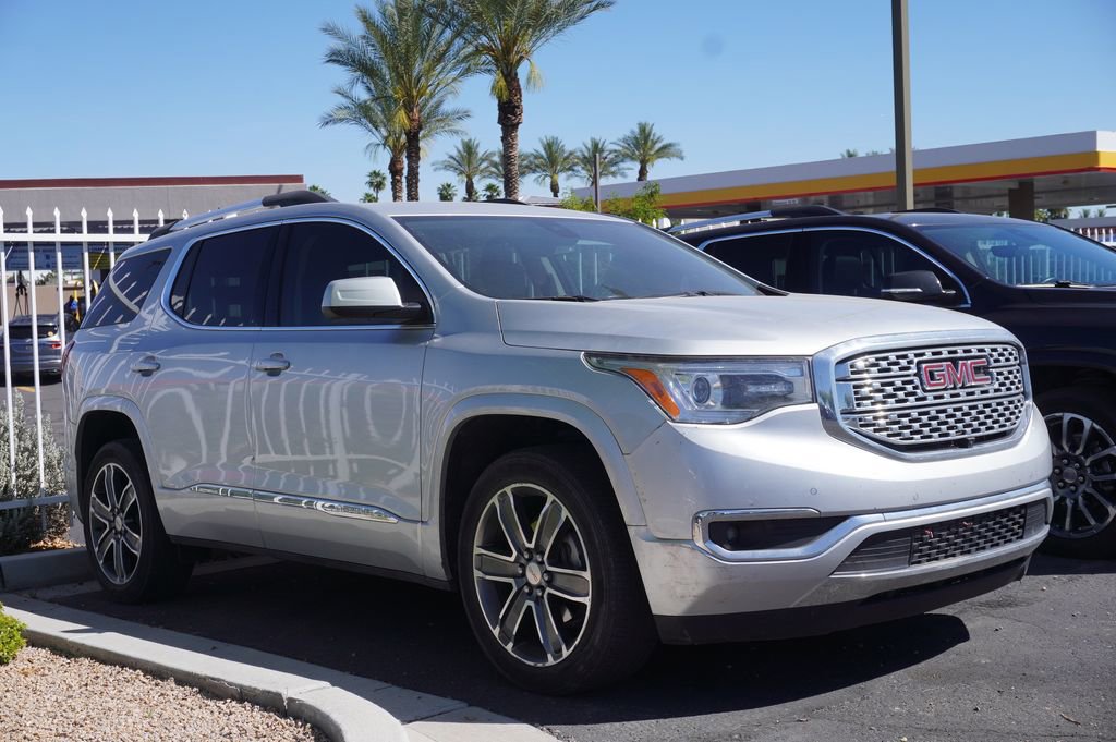 Used 2019 GMC Acadia Denali w/ Technology Package image 3