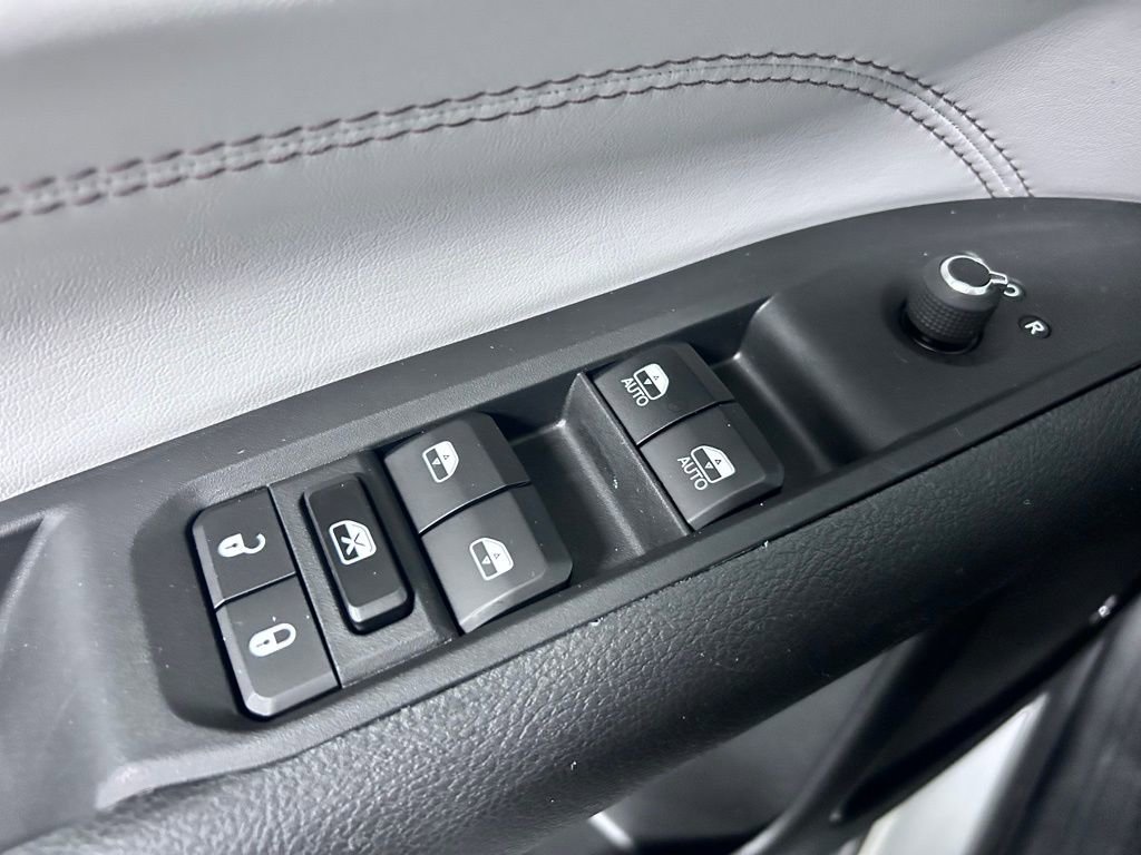 Used 2024 Jeep Compass Limited image 5