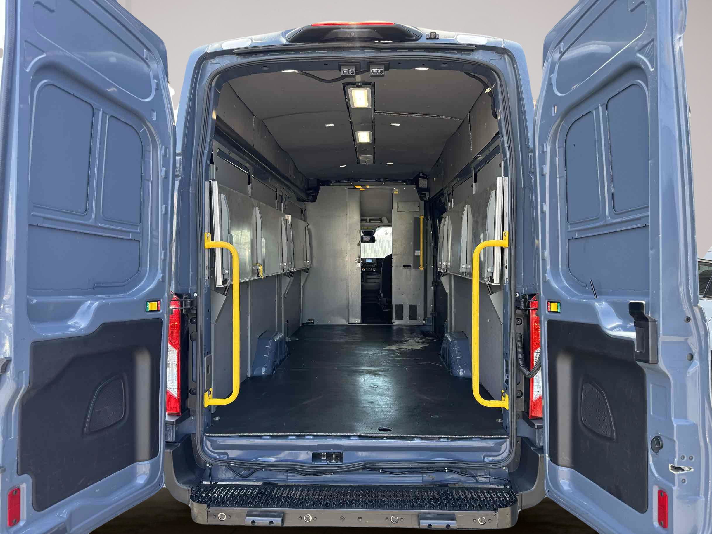 Used 2020 Ford Transit 250 148 High Roof Extended RWD image 11