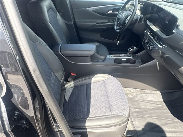 Used 2024 Buick Envista Sport Touring w/ Convenience I Package FWD image 26