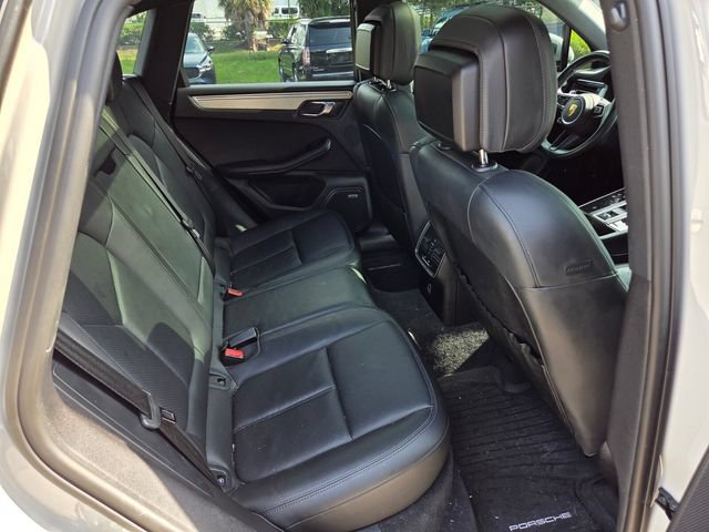 Used 2022 Porsche Macan AWD/4WD image 15