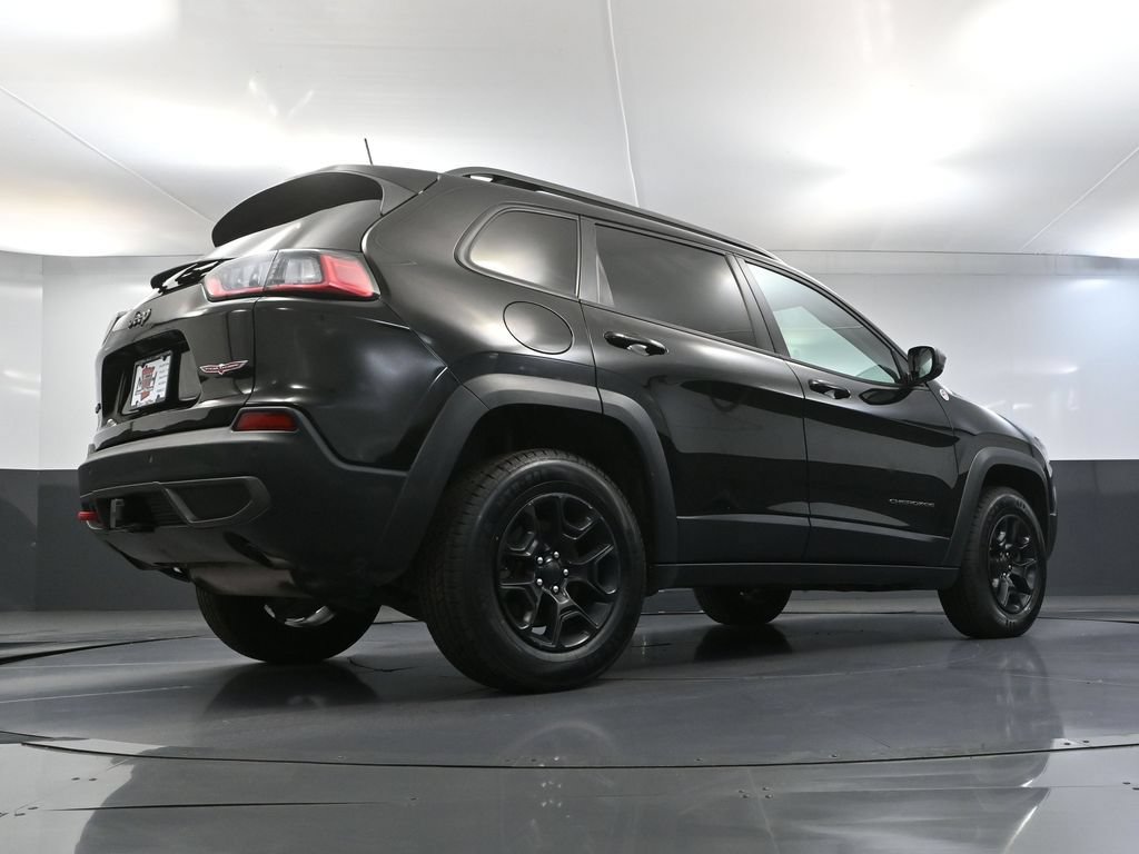 Used 2019 Jeep Cherokee Trailhawk w/ Cold Weather Group AWD/4WD image 49