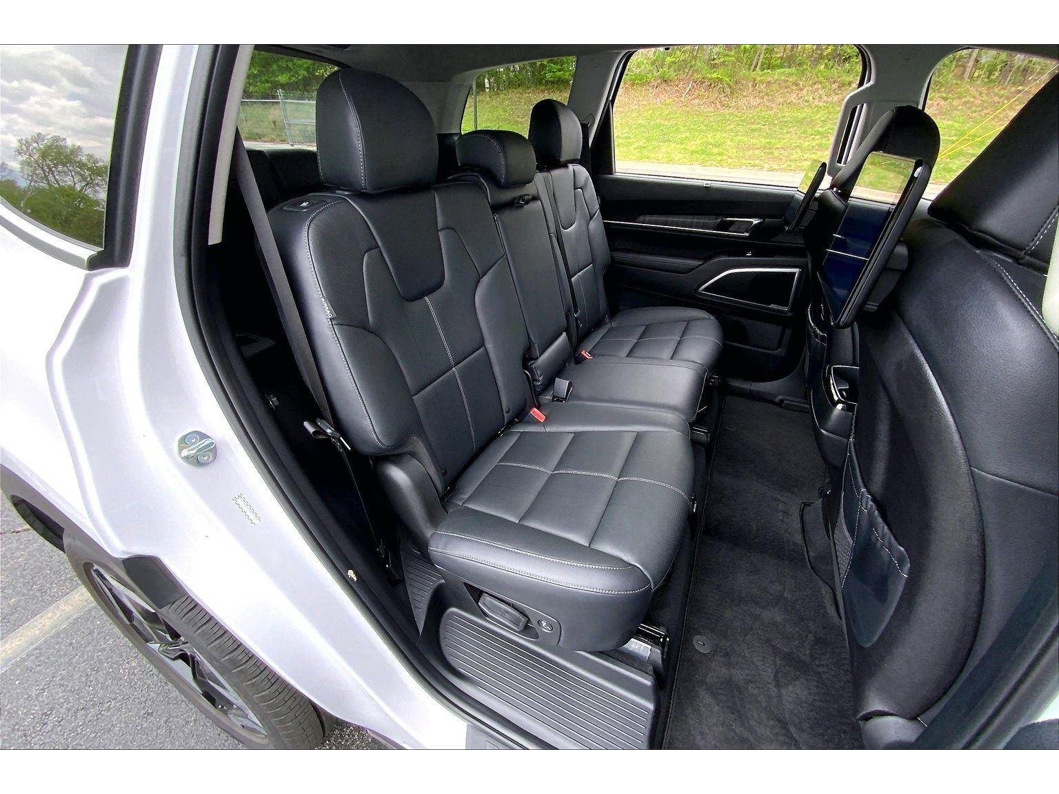 Used 2025 Kia Telluride EX image 25