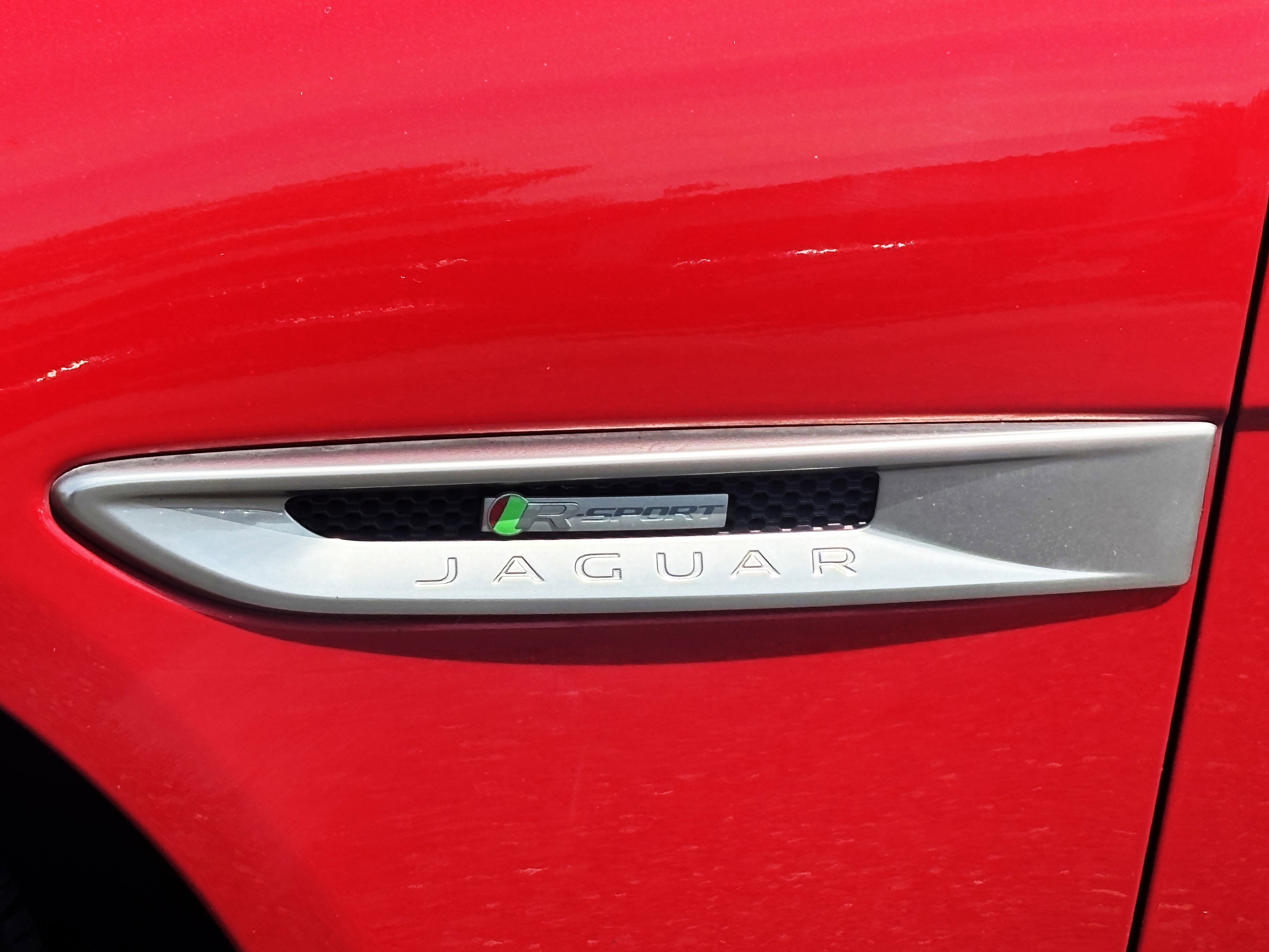 Used 2018 Jaguar XE R-Sport image 37