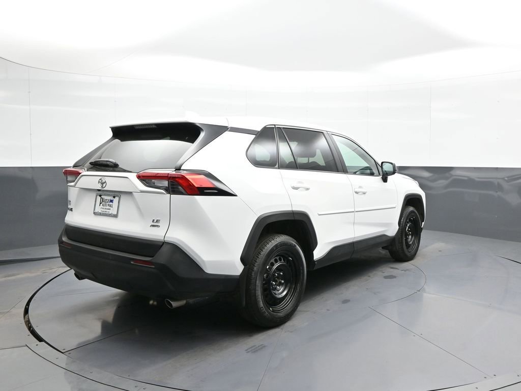 Certified 2024 Toyota RAV4 LE AWD/4WD image 6