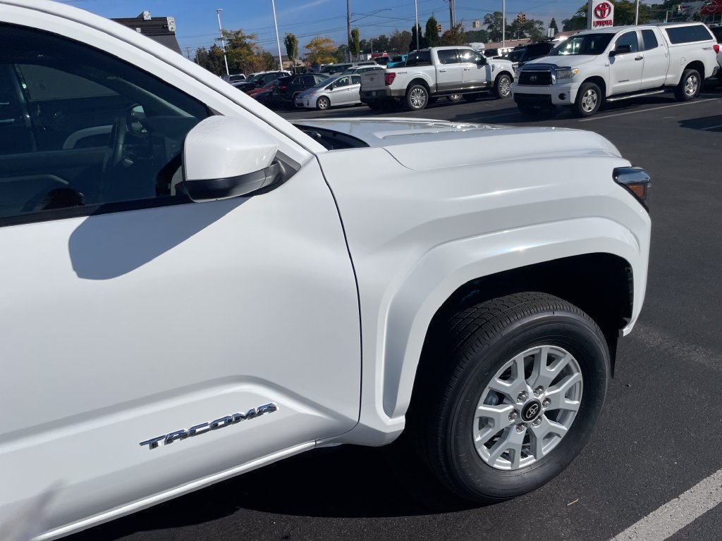 New 2026 Toyota Tacoma SR5 AWD/4WD image 10