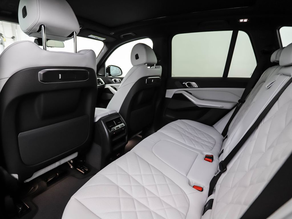 New 2026 BMW X5 xDrive40i w/ M Sport Package image 22
