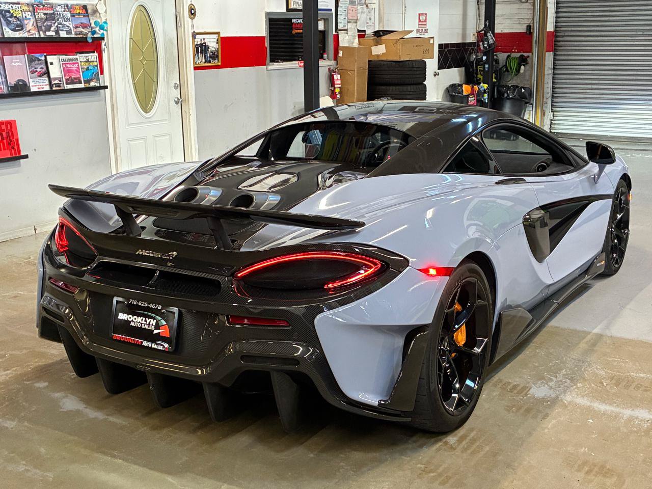 Used 2019 McLaren 600LT RWD image 22