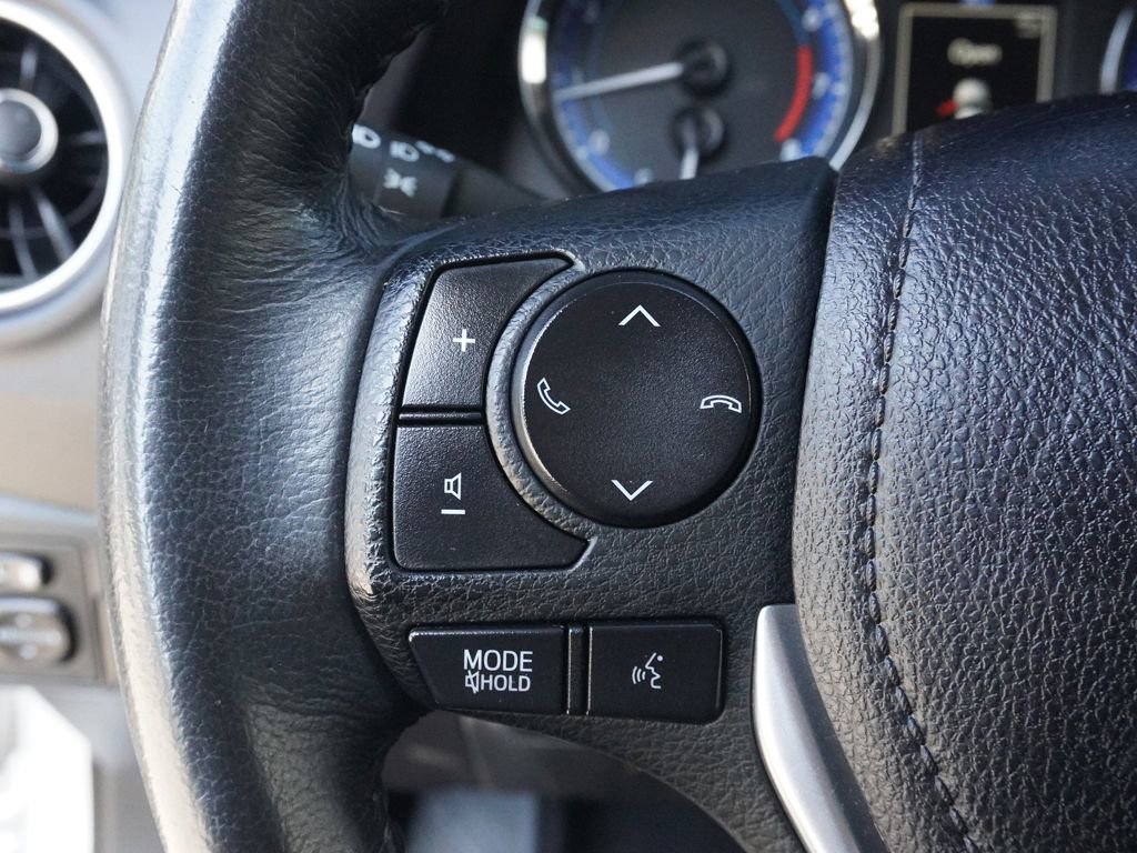 Used 2019 Toyota Corolla SE image 33