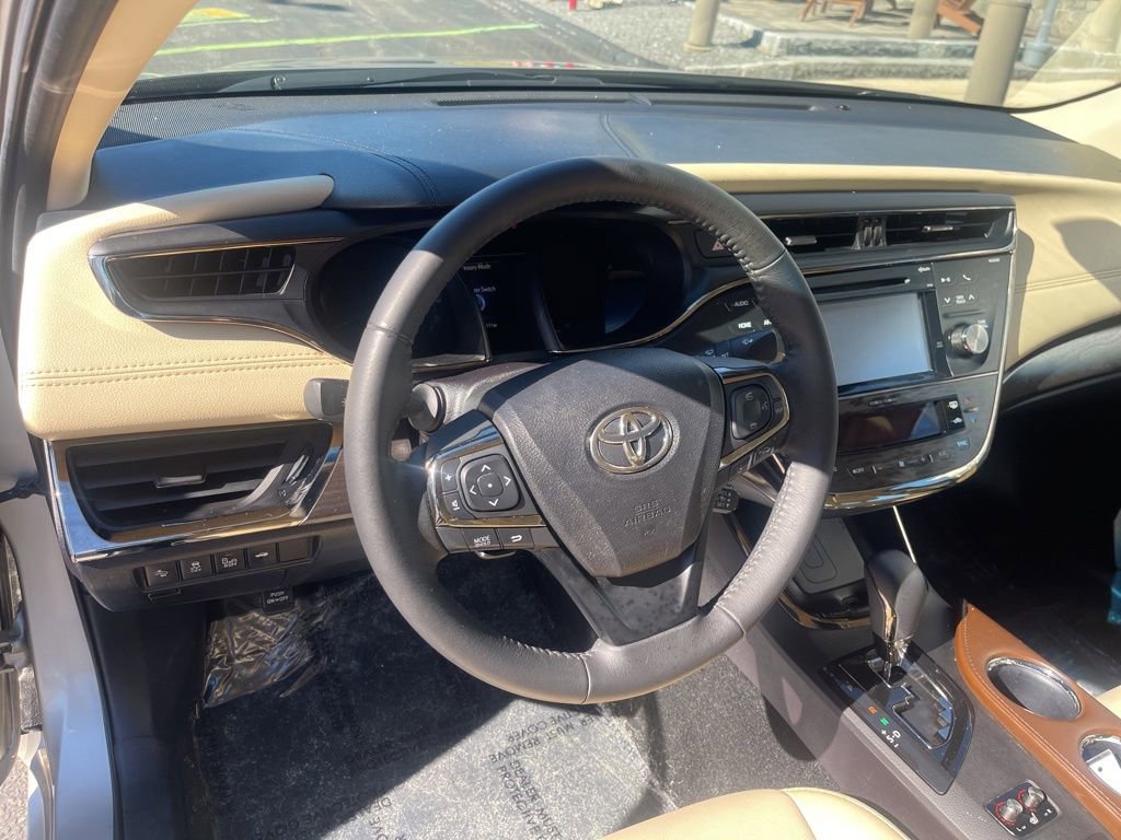 Used 2018 Toyota Avalon XLE Premium w/ Carpet Mat Package FWD image 10