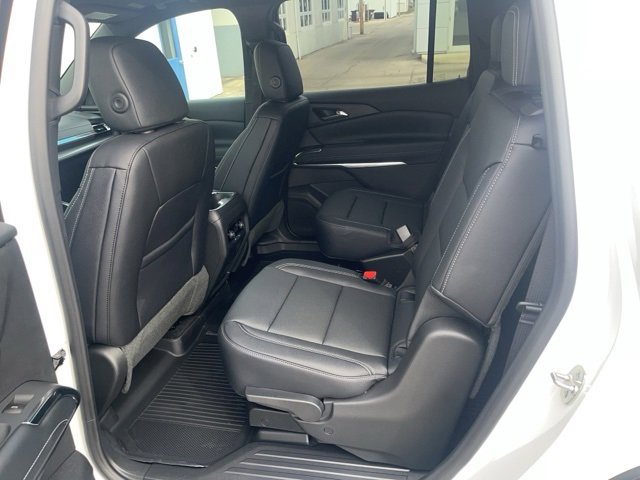 New 2026 Chevrolet Traverse LT w/ Sun and Wheel Package image 14