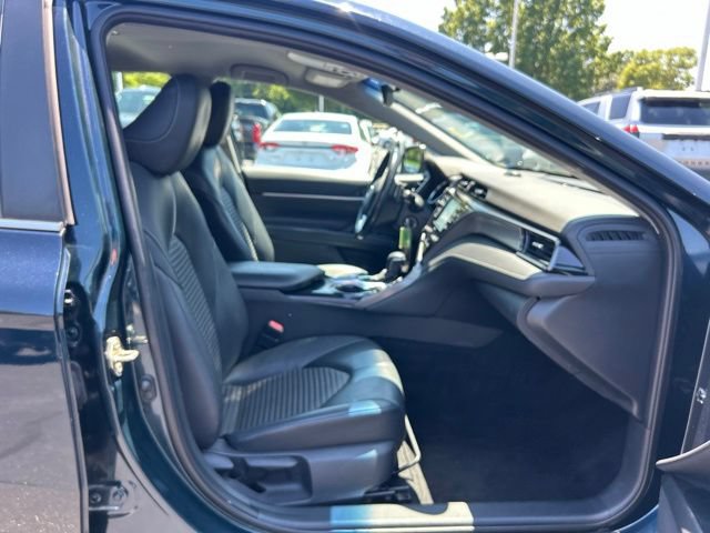 Used 2020 Toyota Camry SE FWD image 17