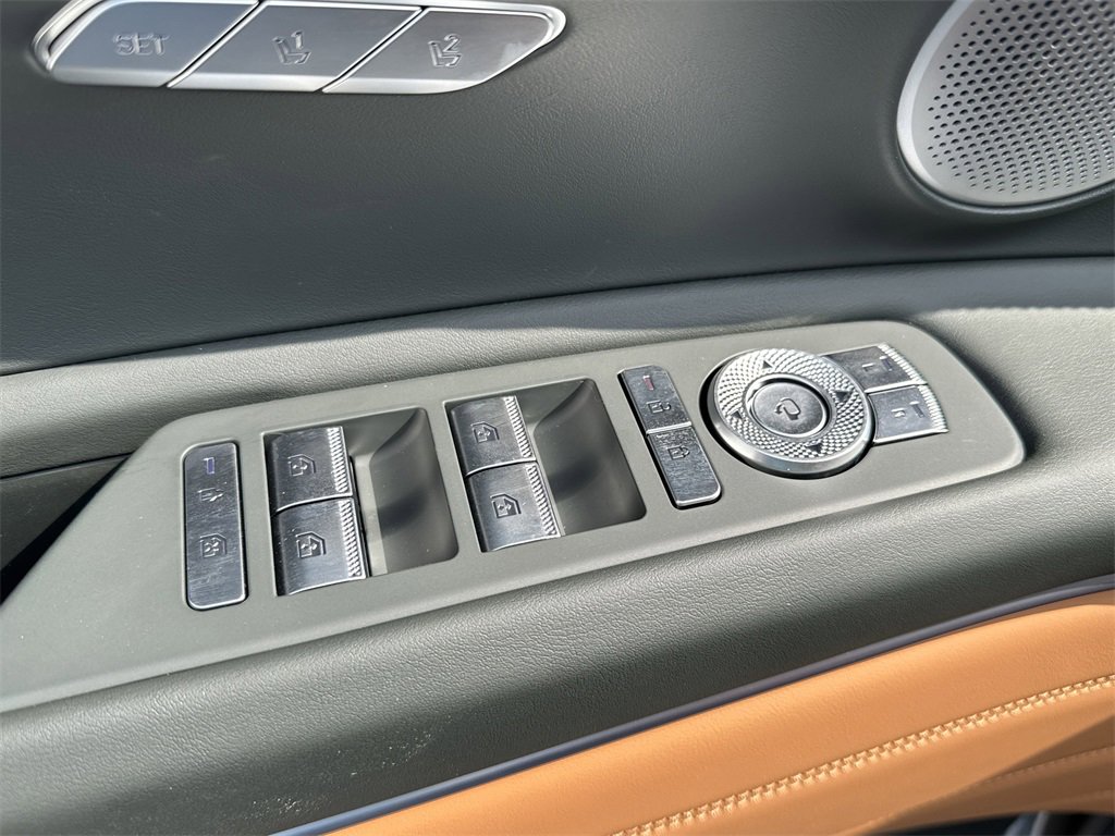 New 2025 Genesis GV80 3.5T Prestige image 11