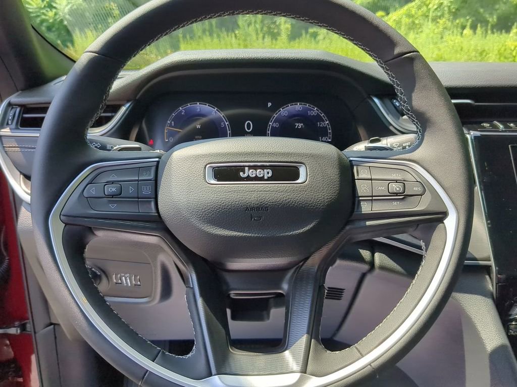 New 2025 Jeep Grand Cherokee L Laredo w/ Luxury Tech Group I image 15