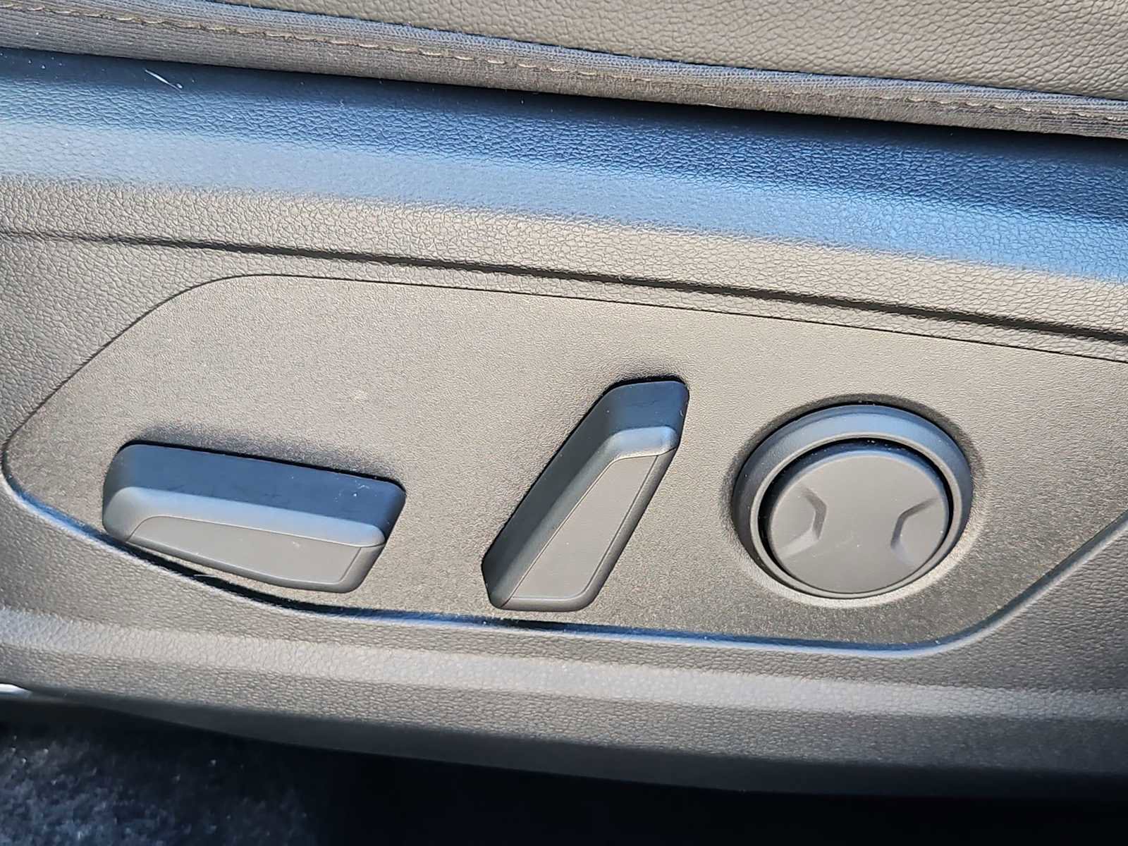 Certified 2025 Hyundai Santa Cruz SEL image 18