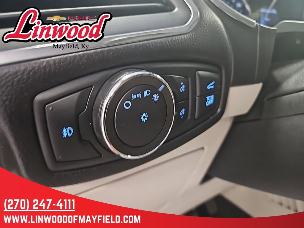 Used 2021 Ford Edge Titanium AWD/4WD image 17