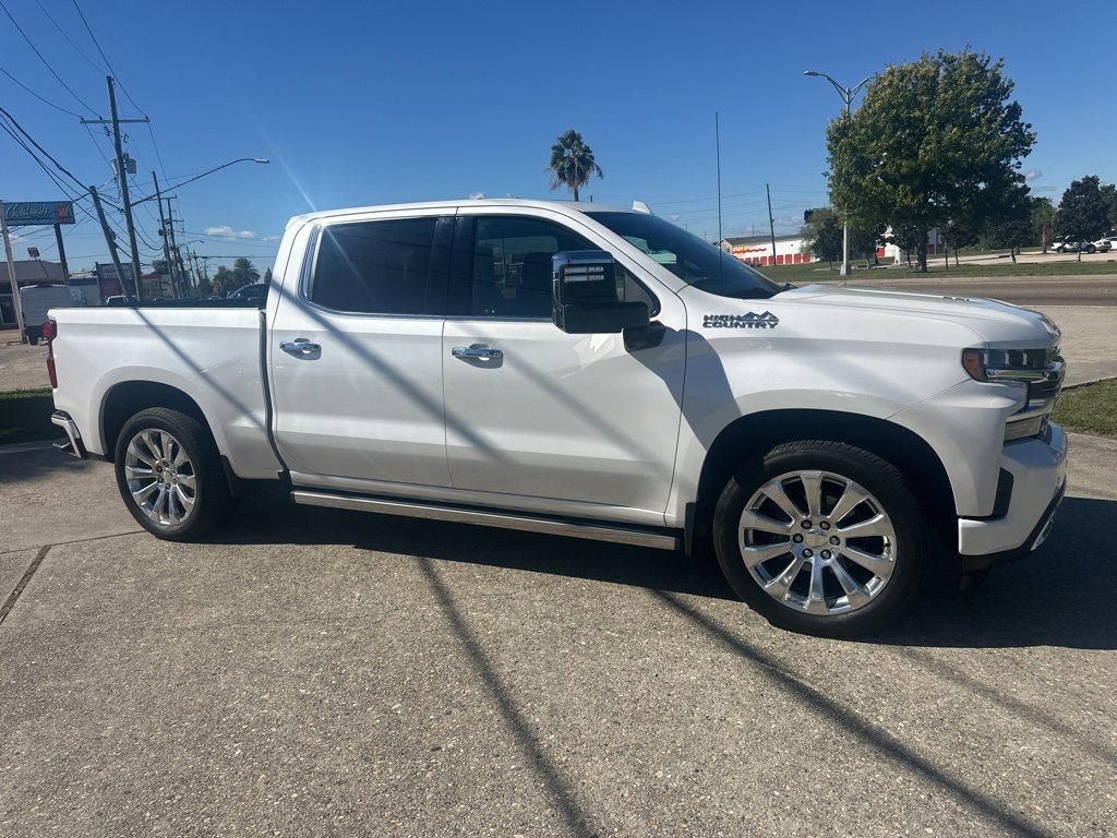 Used 2021 Chevrolet Silverado 1500 High Country w/ Technology Package image 4