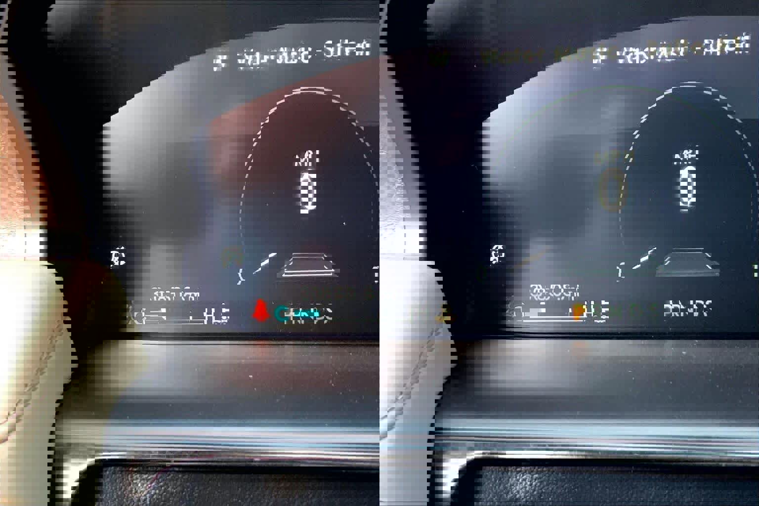 Used 2021 Lincoln Nautilus Reserve w/ Equipment Group 202A image 22