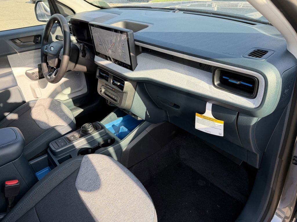 New 2026 Ford Maverick XLT w/ XLT Luxury Package FWD image 8