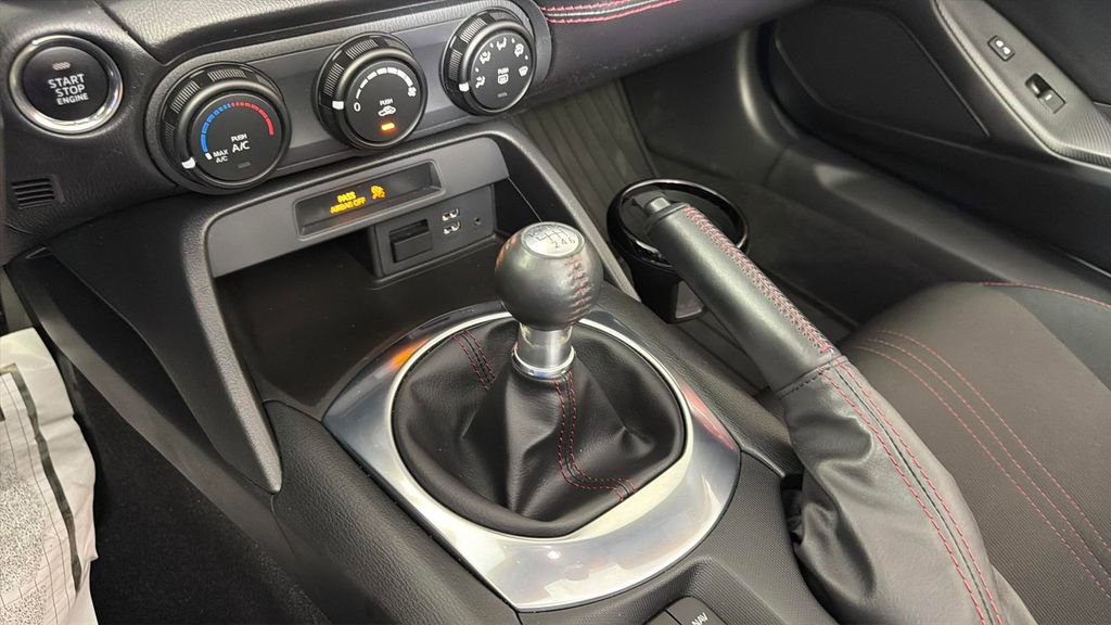 Used 2016 MAZDA MX-5 Miata Club w/ Brembo/BBS Package RWD image 26