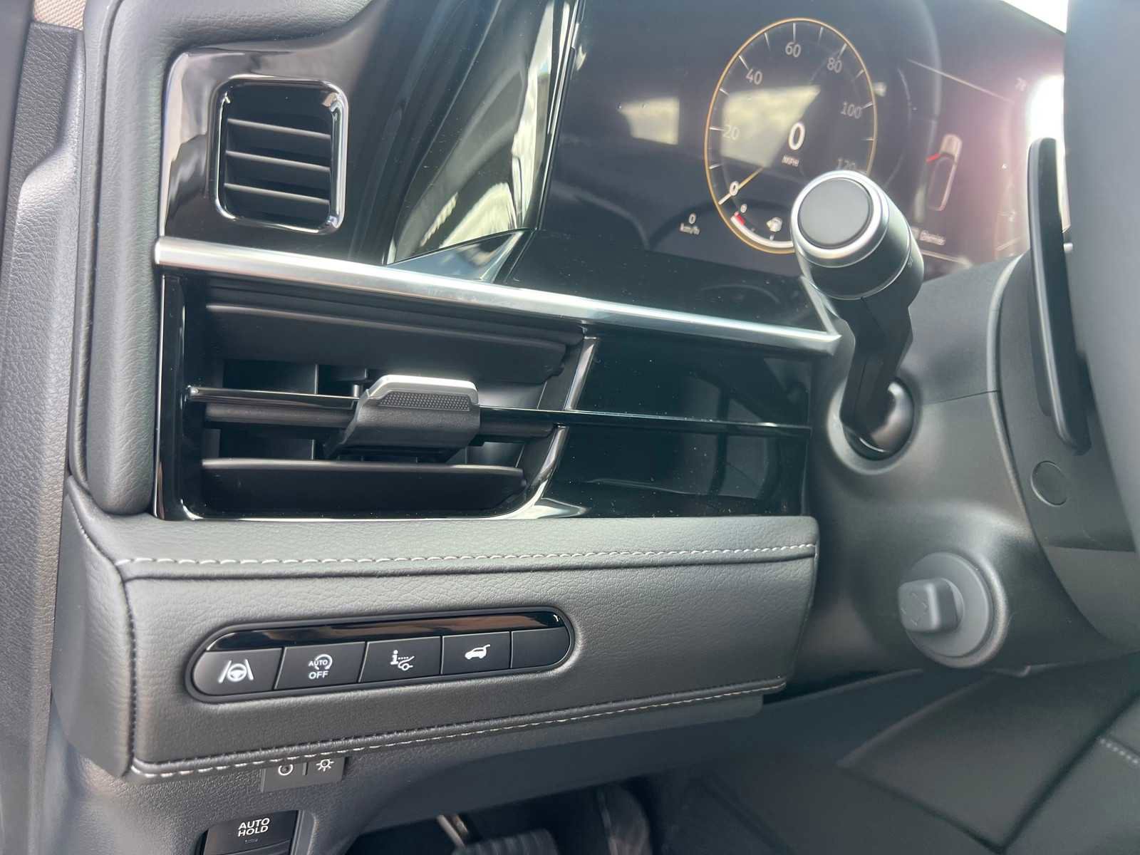 New 2026 INFINITI QX80 Luxe image 21